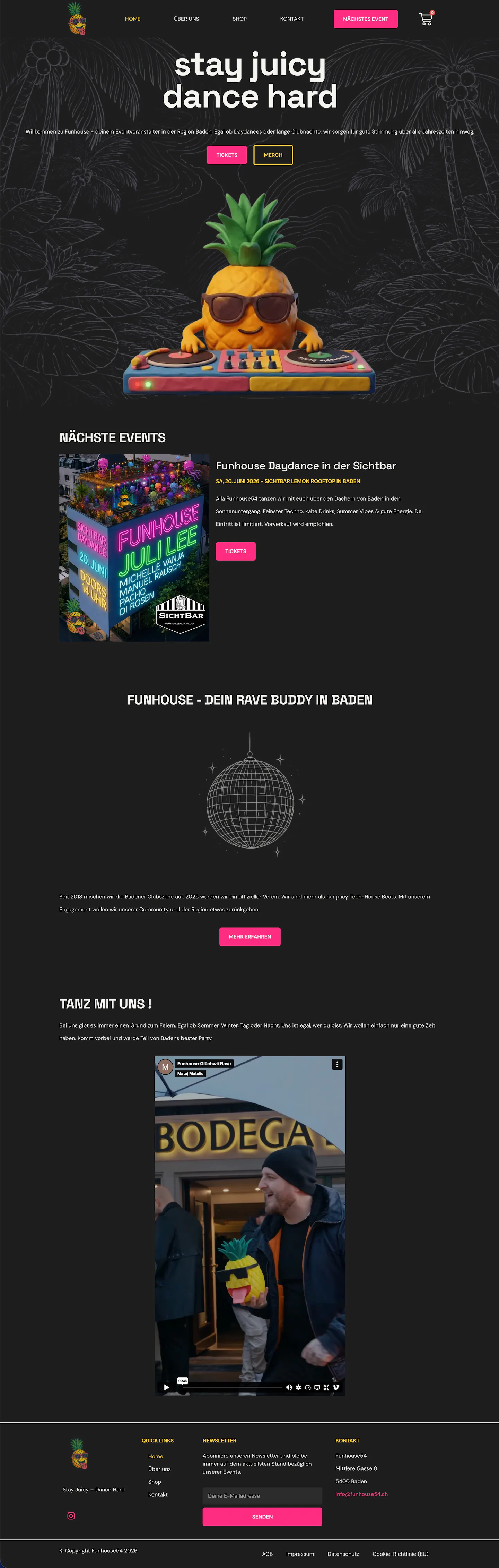 Gesamtansicht der Funhouse54-Startseite im Dark Theme mit Maskottchen, Eventübersicht und pink-gelben Akzenten